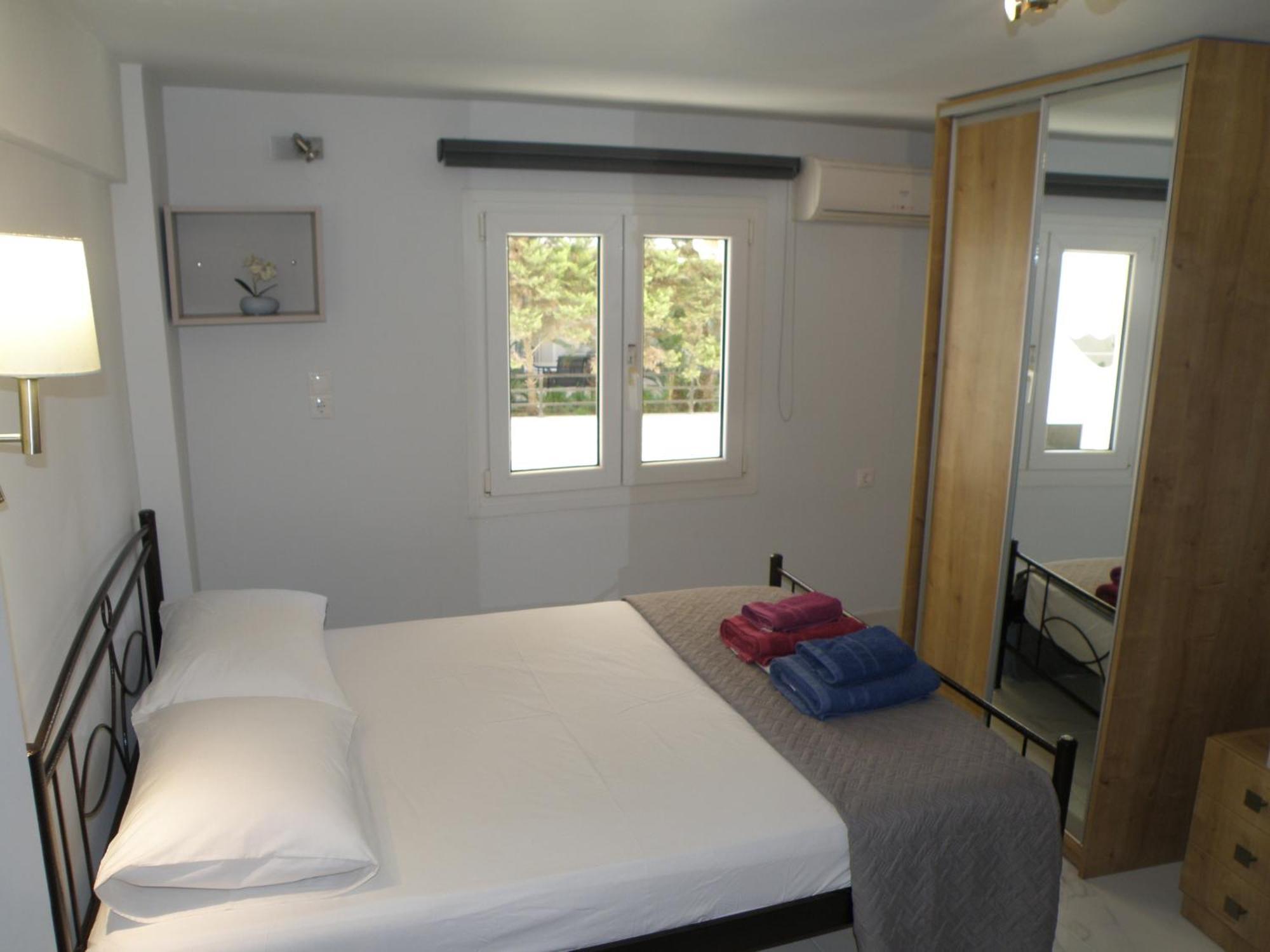 Talos Apartments And Studios Heraklion  Exterior photo