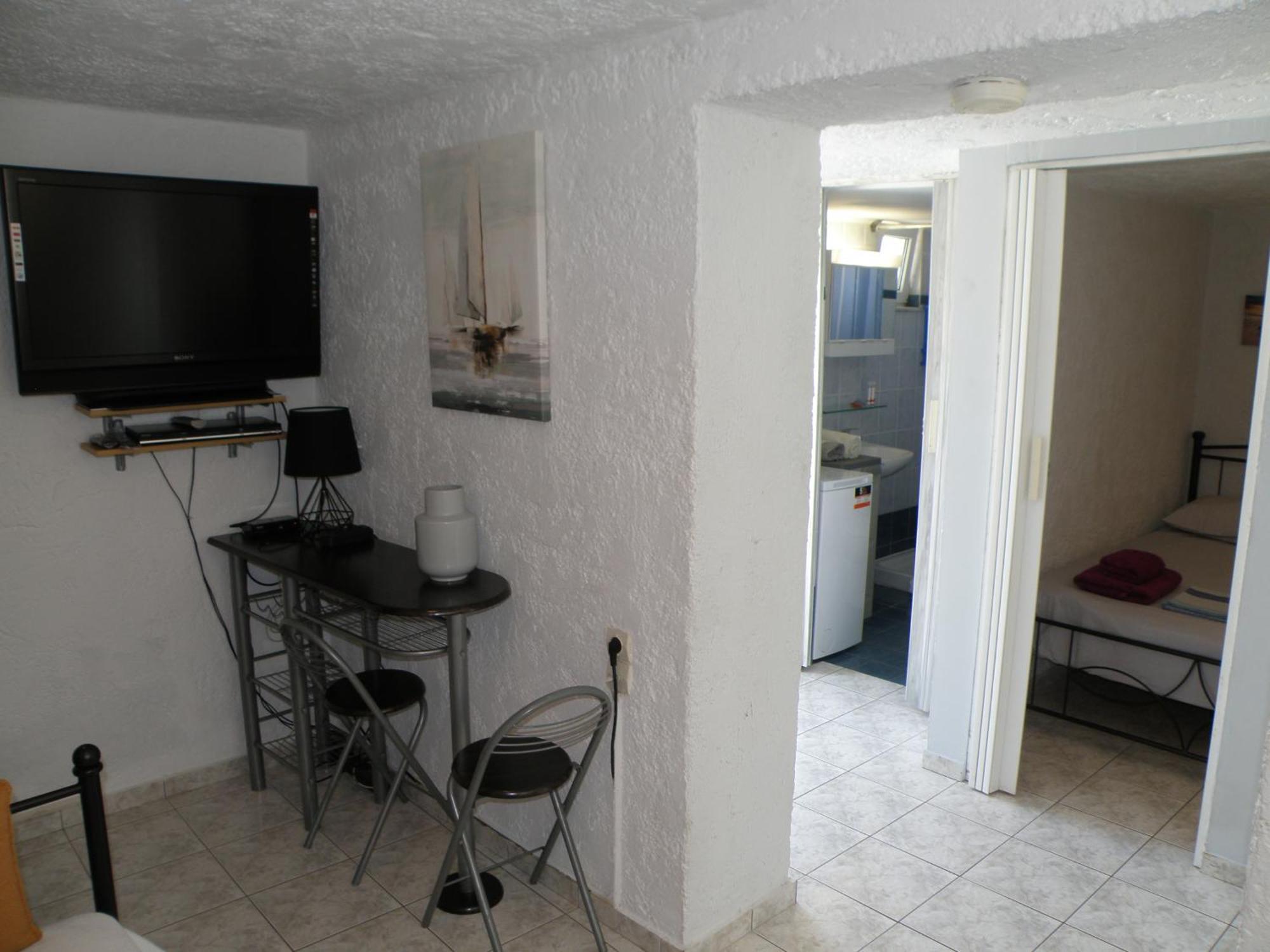 Talos Apartments And Studios Heraklion  Exterior photo